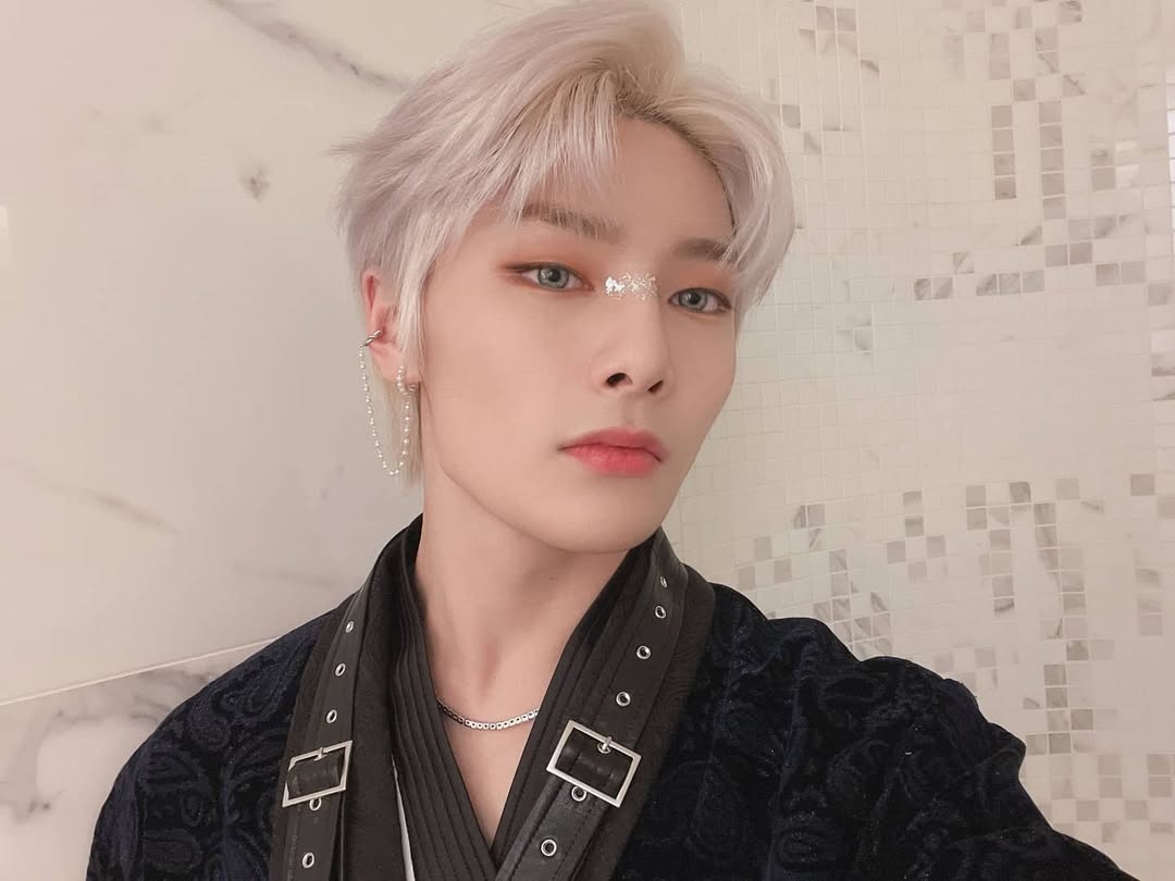 hyunlix_jeongho's tweet photo. ๐ฐโฅ๏ธ๐
{#StrayKids #Jeongin #DIVINE
#PUMPMEOUT #Instagram
#BlondeHair #GreenEyes #Belts #GORGEOUS #MYBEAUTIFUL
#YouMakeStrayKidsStay #SKZ #StrayKidsWorldDomination } https://t.co/TaqTetf8R0