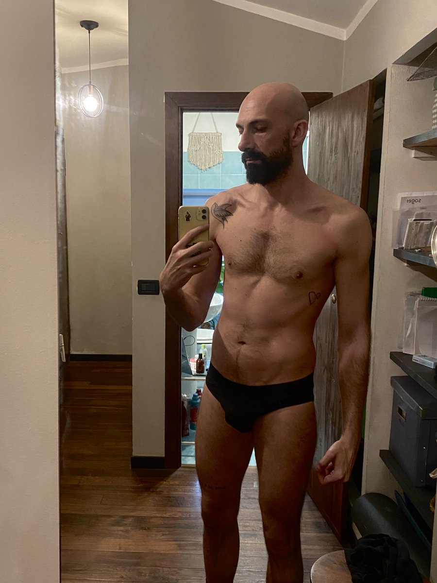 DonE🇮🇹 tweet media