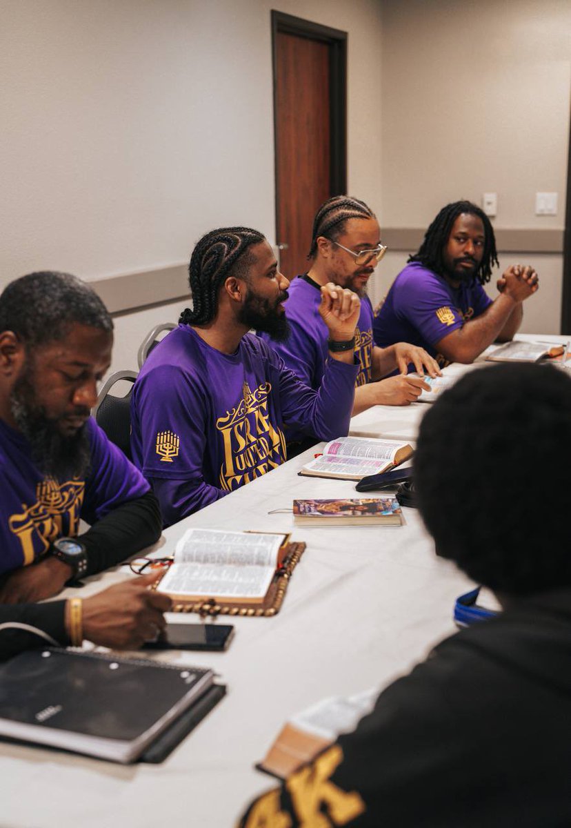 IUIC_Portland's tweet photo. The men of IUIC Portland were edified by leadership during the menβs circle
Call (855) 484-4842 Ext. 7097 to come and join us.
#IUICPortland #MensCircle #Leadership #Edified #PDX #IUIC #Israelites #IsraelUnitedInChrist #StrengthInUnity #Faith #Community #NationBuilding https://t.co/NJZ3eSRs7f