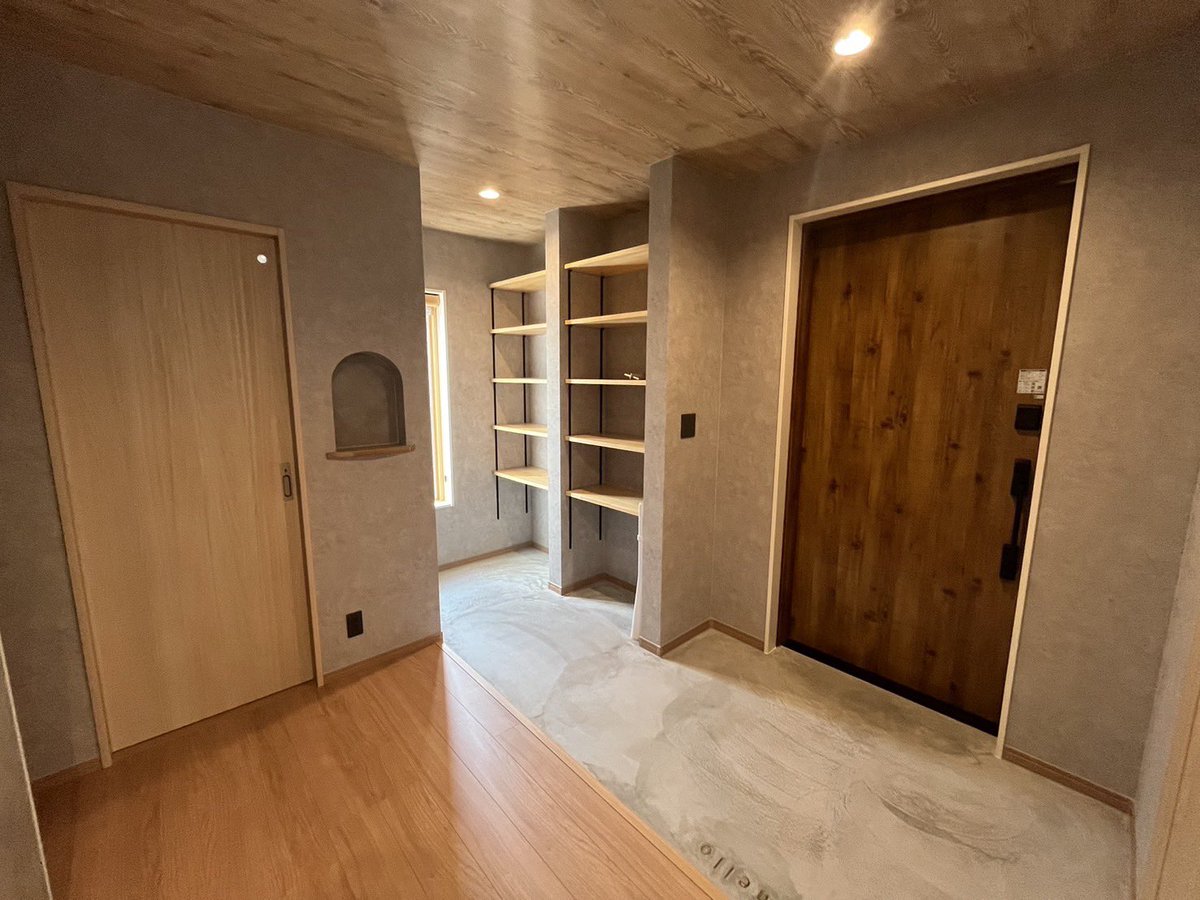 Vintag0429's tweet photo. 家建ててもう半年過ぎてる。
.
#myhouse https://t.co/VQrKIdKrtT