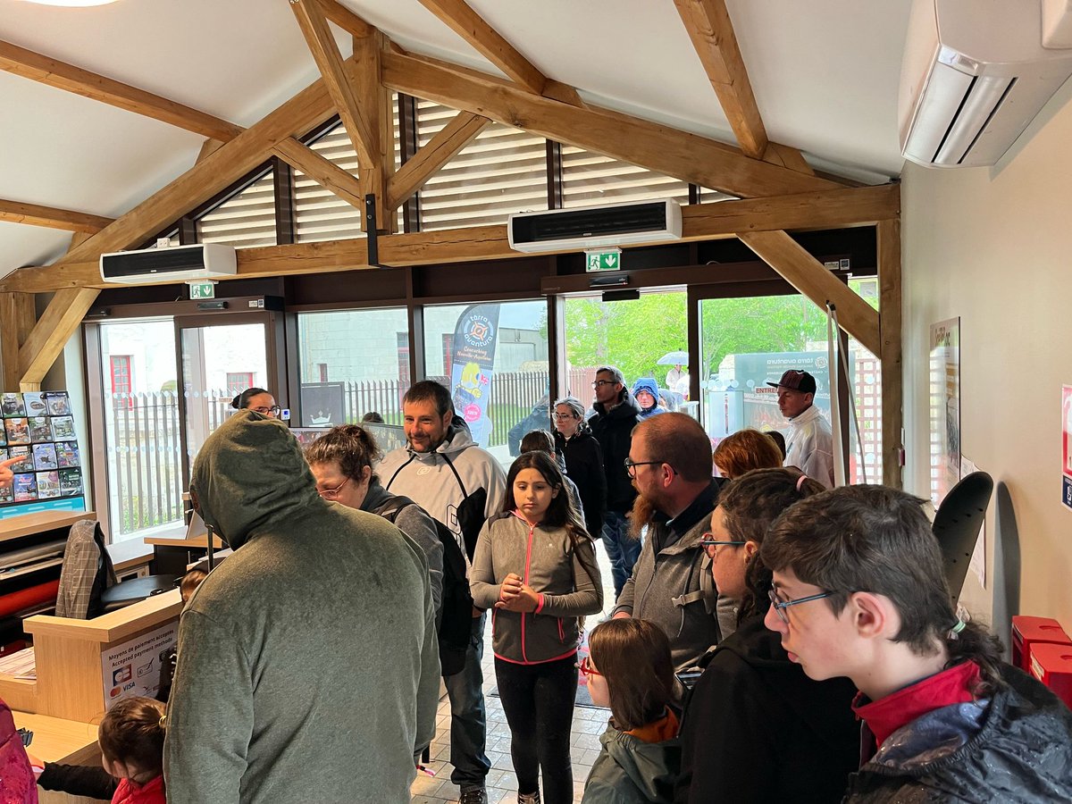 Briand Olivier (@briandolivier86) on Twitter photo Lancement du parcours exclusif #TèrraAventura au Château de Monts-sur-Guesnes <a href="/HistorialPoitou/">Château de Monts sur Guesnes - Historial du Poitou</a> ! Plus de 1000 z'aventuriers pour découvrir un site unique au côté de #Zabeth. Vous avez jusqu'au 22 juin pour en profiter!!! Lancement du parcours exclusif #TèrraAventura au Château de Monts-sur-Guesnes <a href="/HistorialPoitou/">Château de Monts sur Guesnes - Historial du Poitou</a> ! Plus de 1000 z'aventuriers pour découvrir un site unique au côté de #Zabeth. Vous avez jusqu'au 22 juin pour en profiter!!!