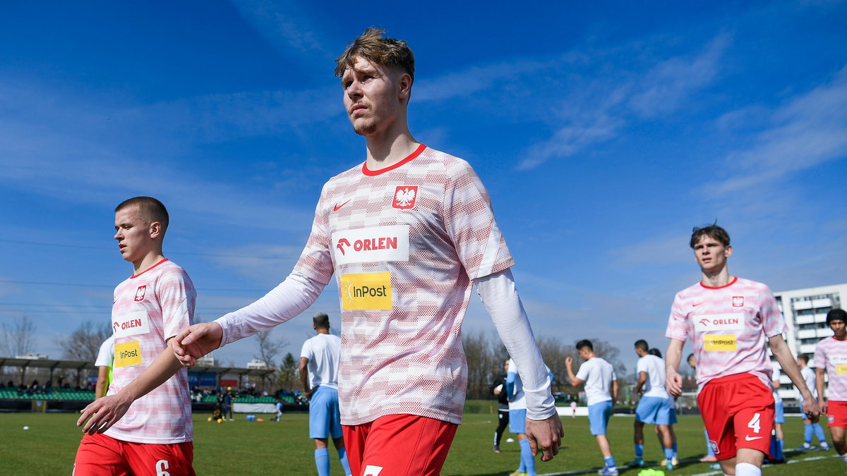 Przemek_Dziub's tweet photo. 20-letni Dawid Bugaj (PO) po raz pierwszy w tym sezonie MLS wyszedł w pierwszej XI CF Montreal. Tak wyglądał jego występ z Orlando City (0:0):
⌚87 min
🥅🚫Czyste konto 
🦶1 odbiór 
✅2 interwencje
👟21/24 celne podania 
💪4/5 wygrane pojedynki
🌪️1 drybling
#Bugaj #MLS360 #MLS https://t.co/CeOTaxHdIv