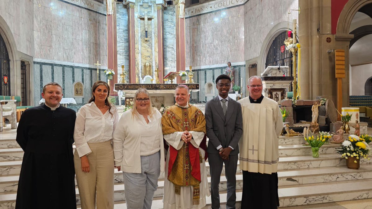 With great joy, we welcomed Lauren, Valerie and Matys into the Church last night at the Easter Vigil in the Holy Night. 

May the Lord bless and keep them. 

Happy Easter!