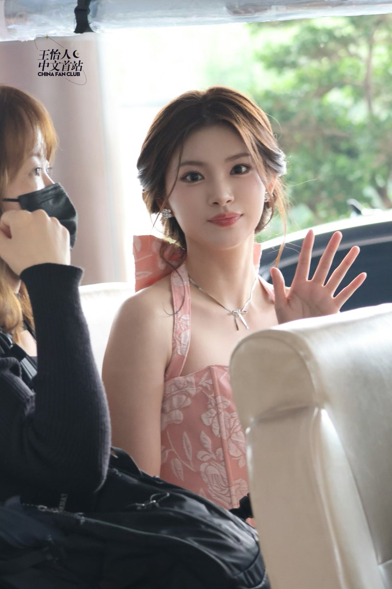 yiren pics tweet media