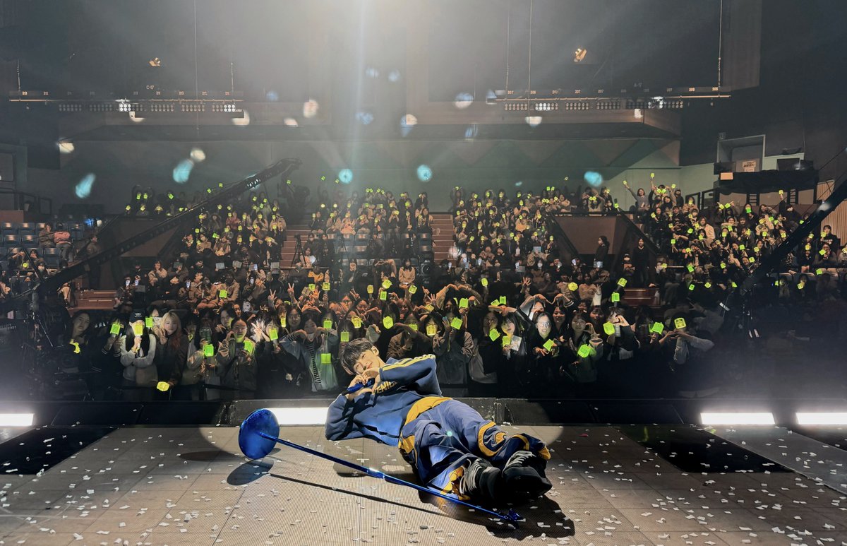 저의 첫 솔로 활동을 함께 해준 시즈니...정말 정말 감사하고 너무 소중한 활동이었어요! 잊지 않을게요 꼭💚 나의 팬이 되어줘서 고맙고 내가 시즈니의 가수가 될 수 있어서도 너무 기쁘네요🙏 앞으로도 잘 부탁하고, 행복하자! Thanks to EVERY single one of you!!!! Couldn't have asked for more.