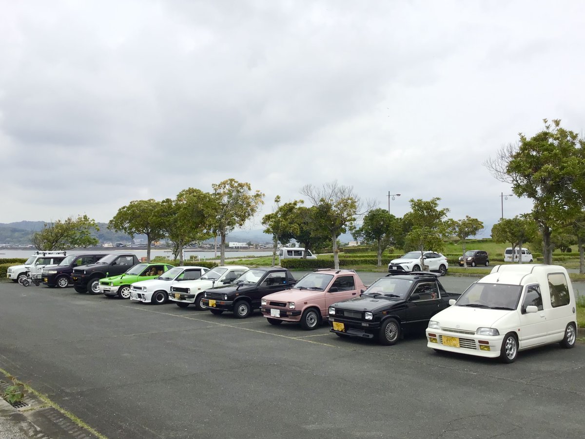 zx900a5zx750g1's tweet photo. ちょぼろ倶楽部 マボ春オフ
無事?帰還しました。雨も降らず暑いくらいでしたね。
エアコンがまた効かなくなりました。なんでぇ〜!😭
#マイティボーイ #SS40 #セルボ #スズキ https://t.co/mKrhY2bmU8