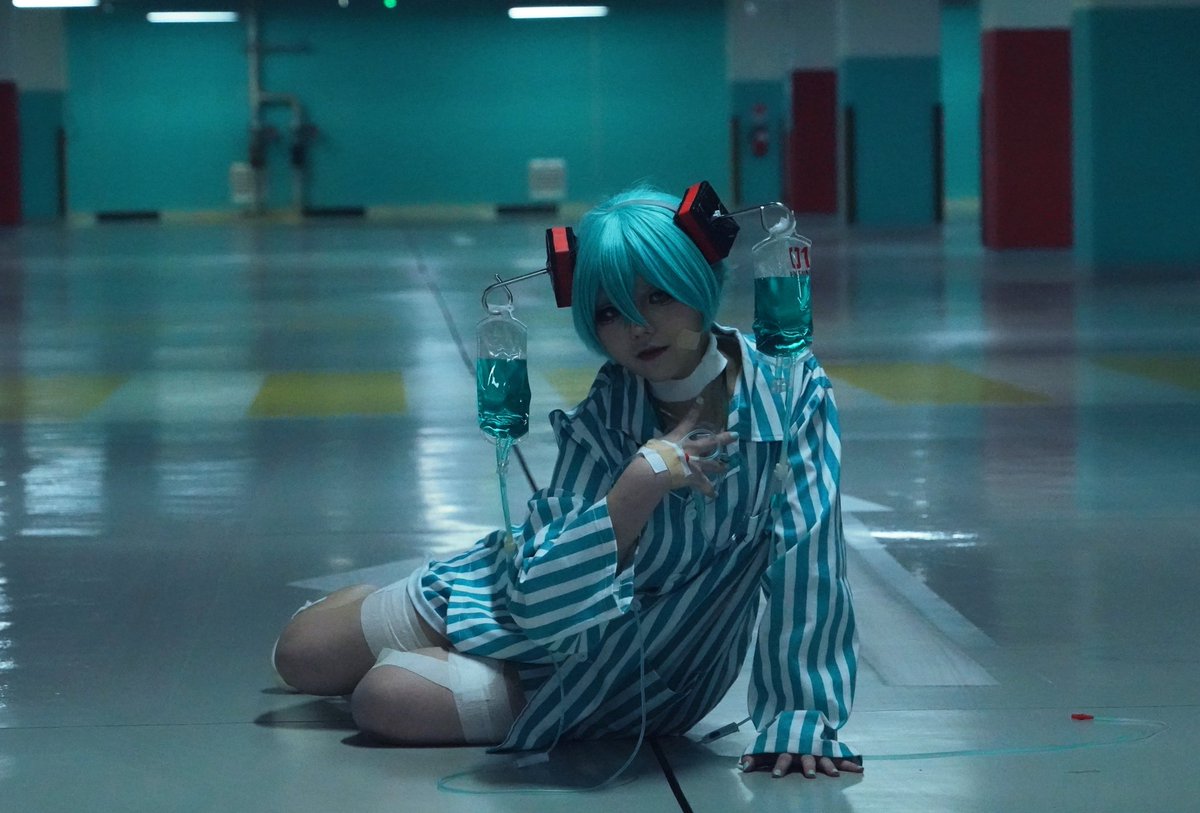 Butter_C_517's tweet photo. 25 . 04 . 12
初音ミク [病音未来]

#初音ミク #cosplay https://t.co/BT2MwHAo3w