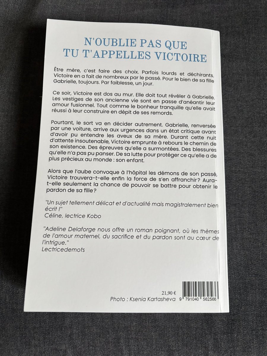 Coup de cœur pour ce premier roman d’Adeline Delaforge. Victoire 19 ans danseuse a perdu ses parents dans un accident de voiture. Un an plus tard, elle rencontre Jérôme qui pas à pas construit son emprise. Victoire va finir par réagir. Bluffant !