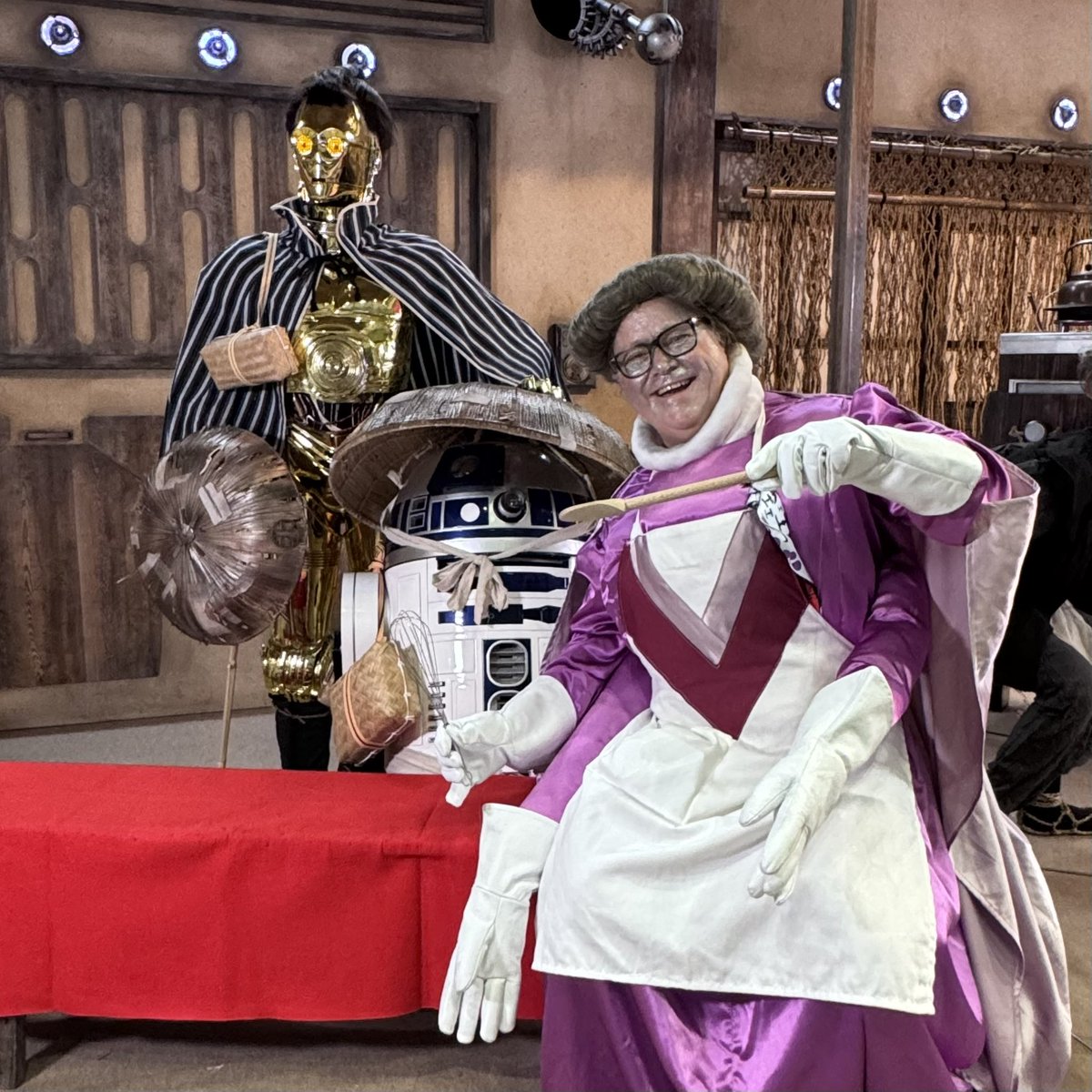 ChefGormaanda's tweet photo. Thanks @SW_Celebration Japan. Great Show. See you again in 2027

Stir Whip, Stir Whip, Whip Whip Stir 🥣 🥄

#SWCJ #starwars #StarWarsCelebration #starwarsholidayspecial
#SWCJ2025 #chefgormaanda https://t.co/eLBiV8kqsz