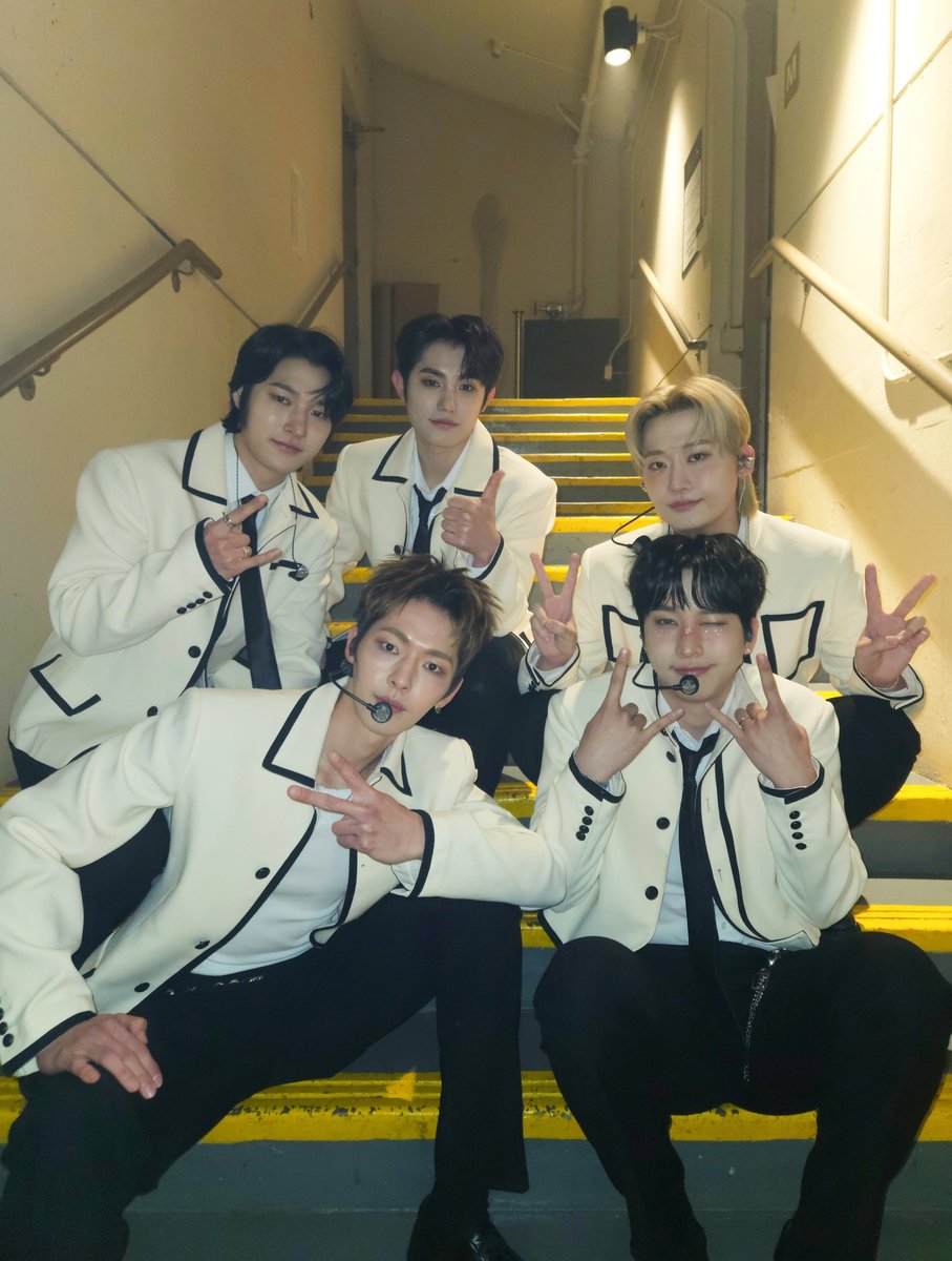OnlyOneOf_twt's tweet photo. [#Photo/📷]

250419 OnlyOneOf CONCERT IN NORTH AMERICA [OurOnlyOdyssey], Vancouver

#OnlyOneOf #온리원오브 https://t.co/xmeqTKQYOi