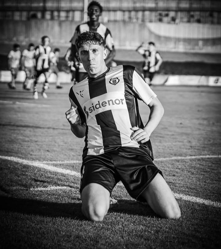Vaya temporadón lleva el bueno de Marcos Goñi:

Pichichi 🏅
22 goles ⚽️
1 repoker, 1 hat-trick y 2 dobletes 😱
En el 2025: 14 partidos y 18 goles 

Hay delantero.

El <a href="/cdbasconia/">C.D. Basconia</a>, a un paso del campeonato