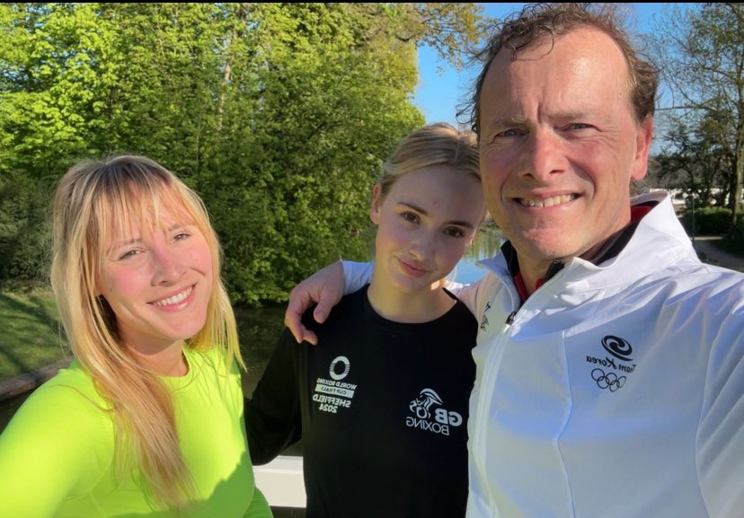 Easter began with a family training 💪

May this special day bring love, happiness, and peace to you and your loved ones!

#Easter2025
