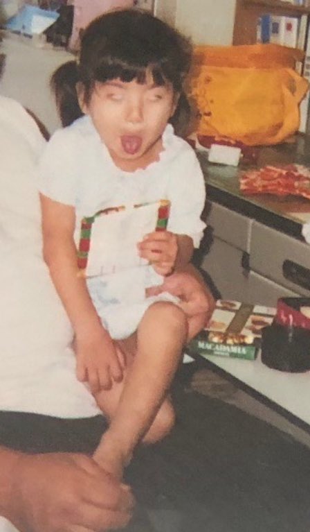 sckcvana's tweet photo. 4枚で分かる私の幼少期 https://t.co/DTzi9pTVFK