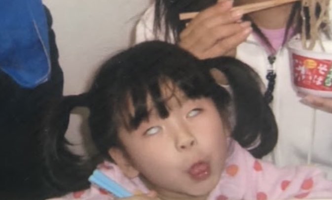sckcvana's tweet photo. 4枚で分かる私の幼少期 https://t.co/DTzi9pTVFK