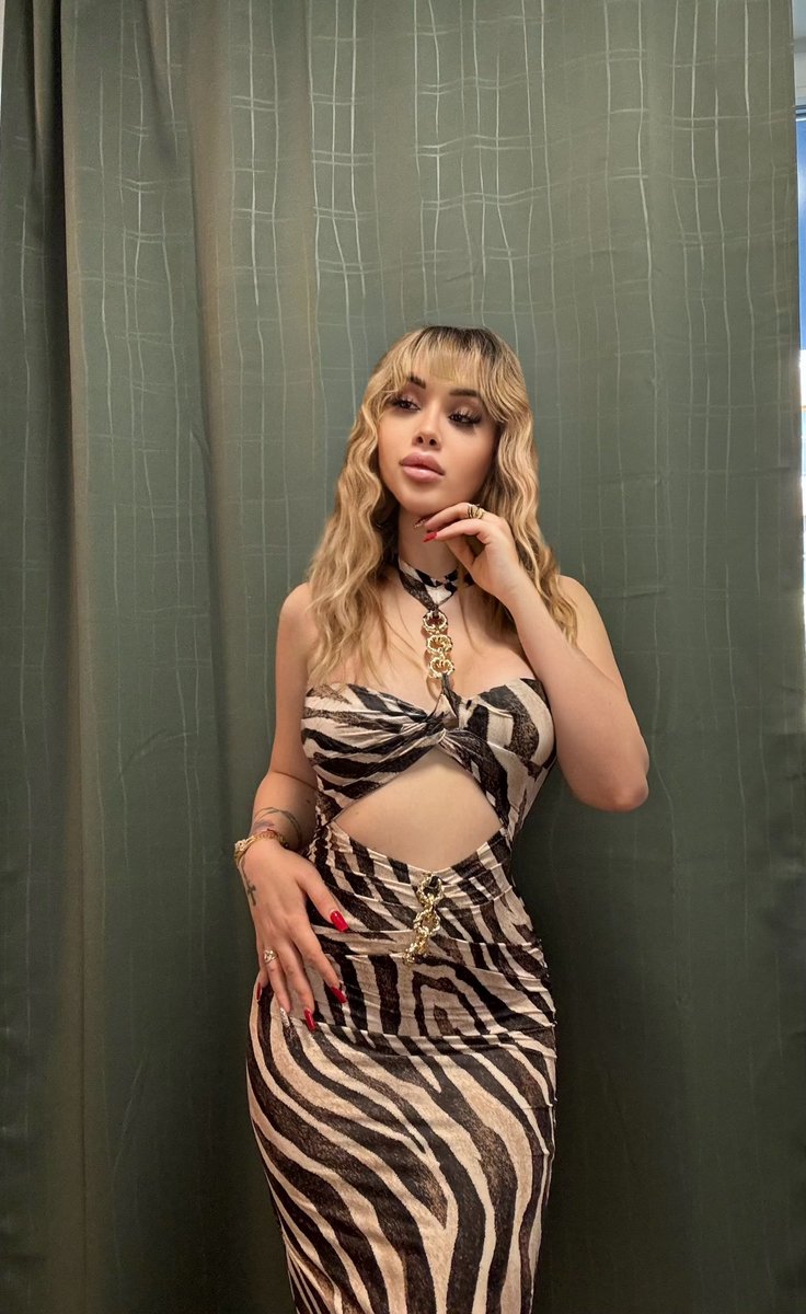 Sheida6512231's tweet photo. Egy jó pasi ? Egy jó szexre ? 💦 közöljétek képem és kiválasztok egy pasit akivel Baszni fogok egész éjjel ❤️🥰 https://t.co/IfT2uVds3X
