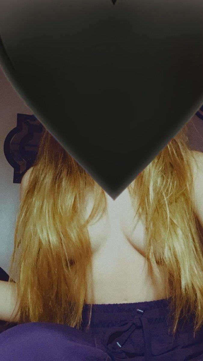 I need a Daddy to help me pay for some promotions 😘🥵✨

#onlyfans #of #promote #boobs #OnlyFans