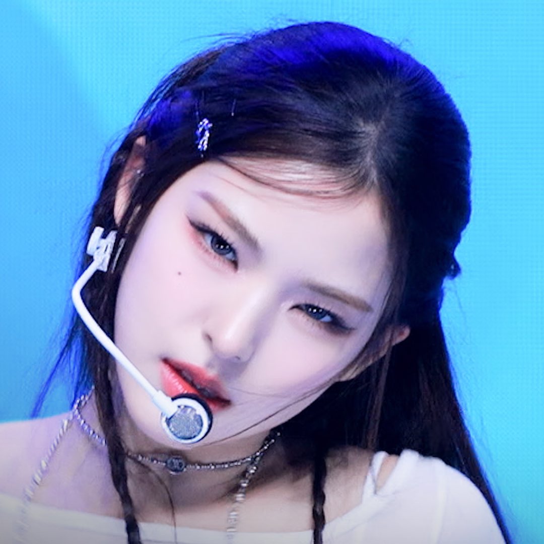 진심 엘프 같음 🤍🤍🤍🤍🤍🤍🤍🤍🤍