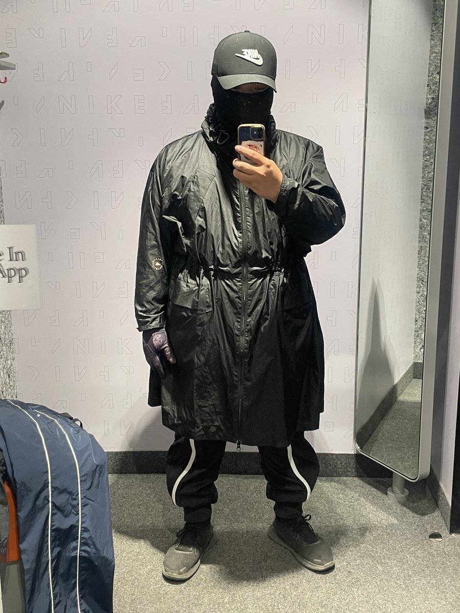 downsuitman's tweet photo. Wore my favorite nylon outfit https://t.co/lWW8OCiF9y