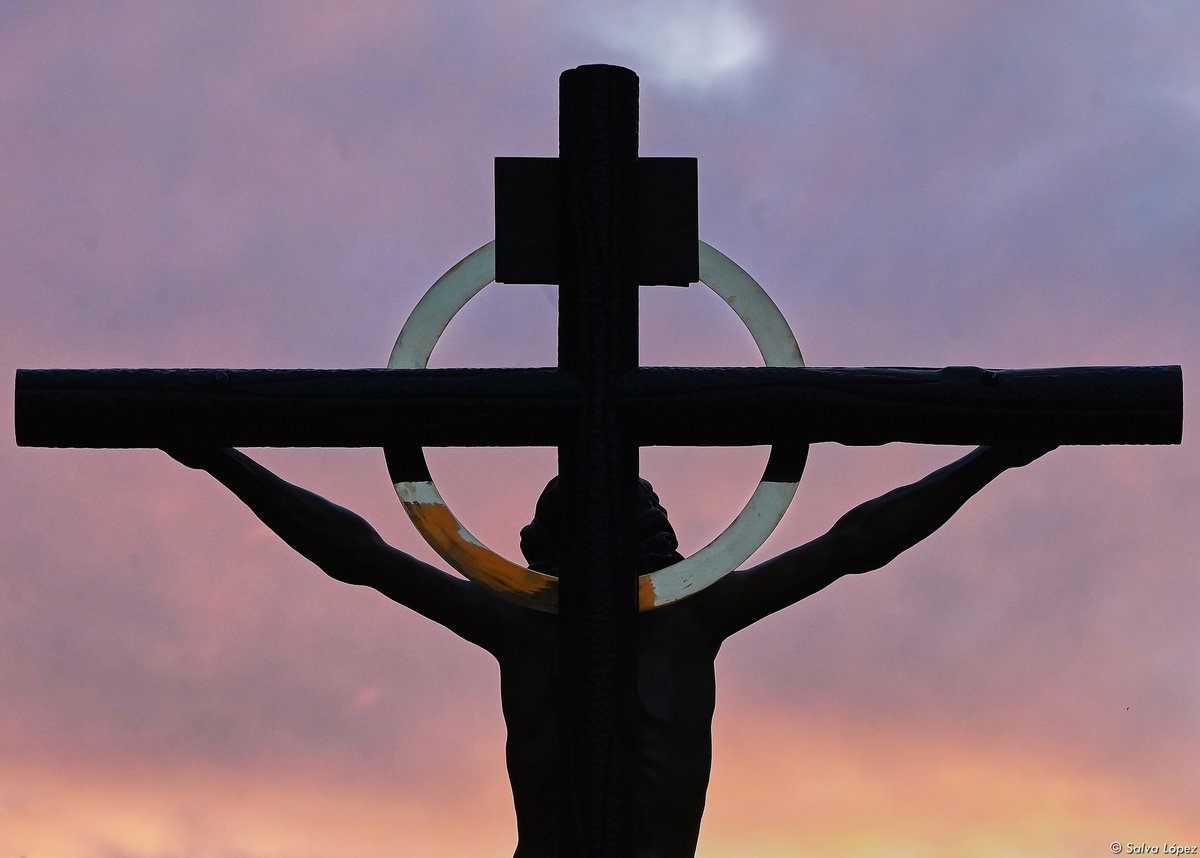 hdaddesantacruz's tweet photo. «Yo soy la resurrección y la vida; el que cree en mí, aunque esté muerto, vivirá. Y todo aquel que vive y cree en mí, no morirá eternamente. ¿Crees esto?» (Jn 11, 25-27)

El Señor ha resucitado. Feliz Pascua de Resurrección.

Fotografía: @SalvaLpezMedina https://t.co/PJUxaXokj4