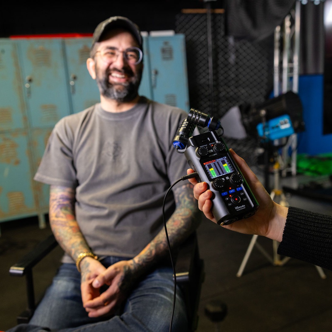 ZoomSoundLab's tweet image. The H5studio delivers clear, reliable audio in any setting—perfect for interviews, films, and on-the-go content creation.

#zoomsoundlab #audiorecorder #proaudio