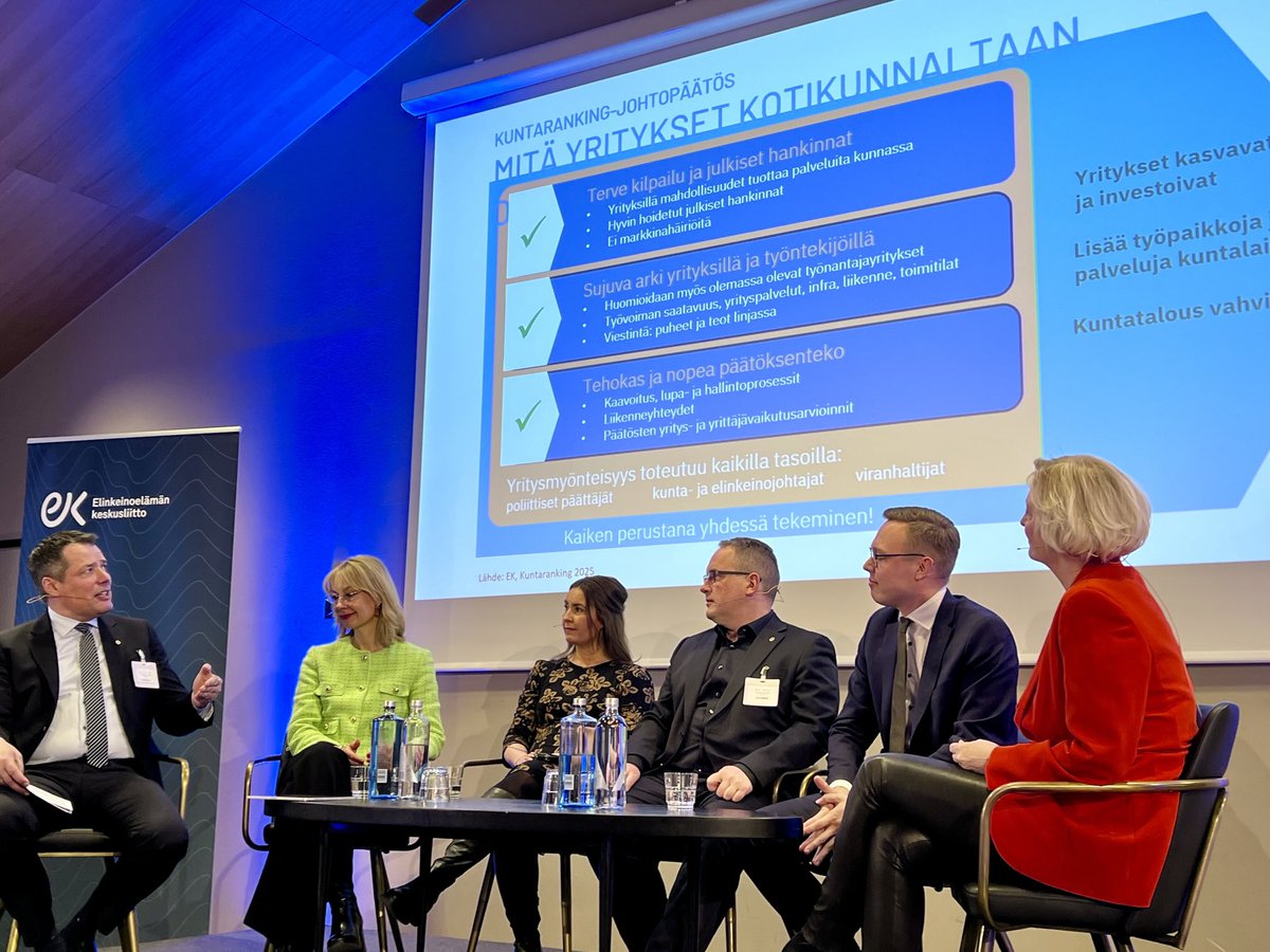 EK (@elinkeinoelama) on Twitter photo Puolueiden yksimielinen viesti EK:n ja <a href="/Perheyritys/">Perheyritysten liitto</a>’ten liiton vaalipaneelista:
👉 Yritysten ja yrittäjien on päästävä reiluin pelisäännöin mukaan tuottamaan kuntapalveluita!
#SDP #Kokoomus #Perussuomalaiset #Keskusta Puolueiden yksimielinen viesti EK:n ja <a href="/Perheyritys/">Perheyritysten liitto</a>’ten liiton vaalipaneelista:
👉 Yritysten ja yrittäjien on päästävä reiluin pelisäännöin mukaan tuottamaan kuntapalveluita!
#SDP #Kokoomus #Perussuomalaiset #Keskusta