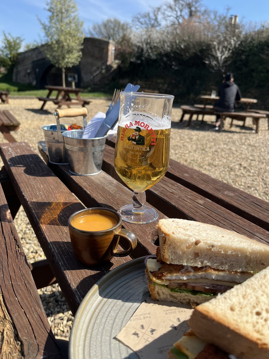 neilsta84's tweet image. Out out #theduck #woolsthorpe