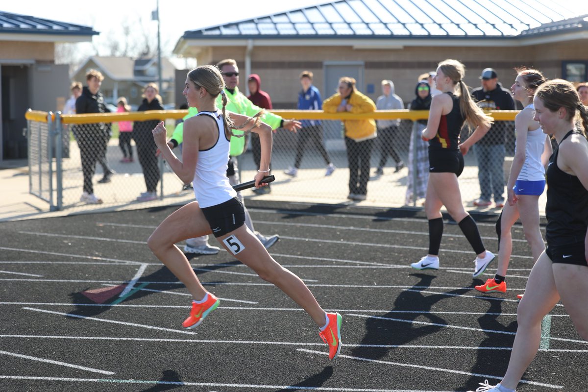 We are at Williamsburg today!  Results: live.kauderraceresults.com/meets/47819