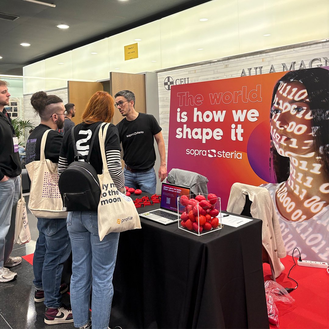 SopraSteria_ES's tweet image. ¡Así vivimos @commitconf 2025! 🚀
El 4 y 5 de abril formamos parte de uno de los eventos #tech más importantes del año, rodeados de #talento y muchas ganas de seguir aprendiendo. Tuvimos la oportunidad de compartir ideas, inspirarnos con grandes ponencias y hablar de lo que más…