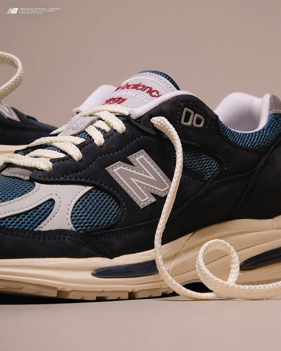 💙 New Balance 991v2 “Vintage Navy”.