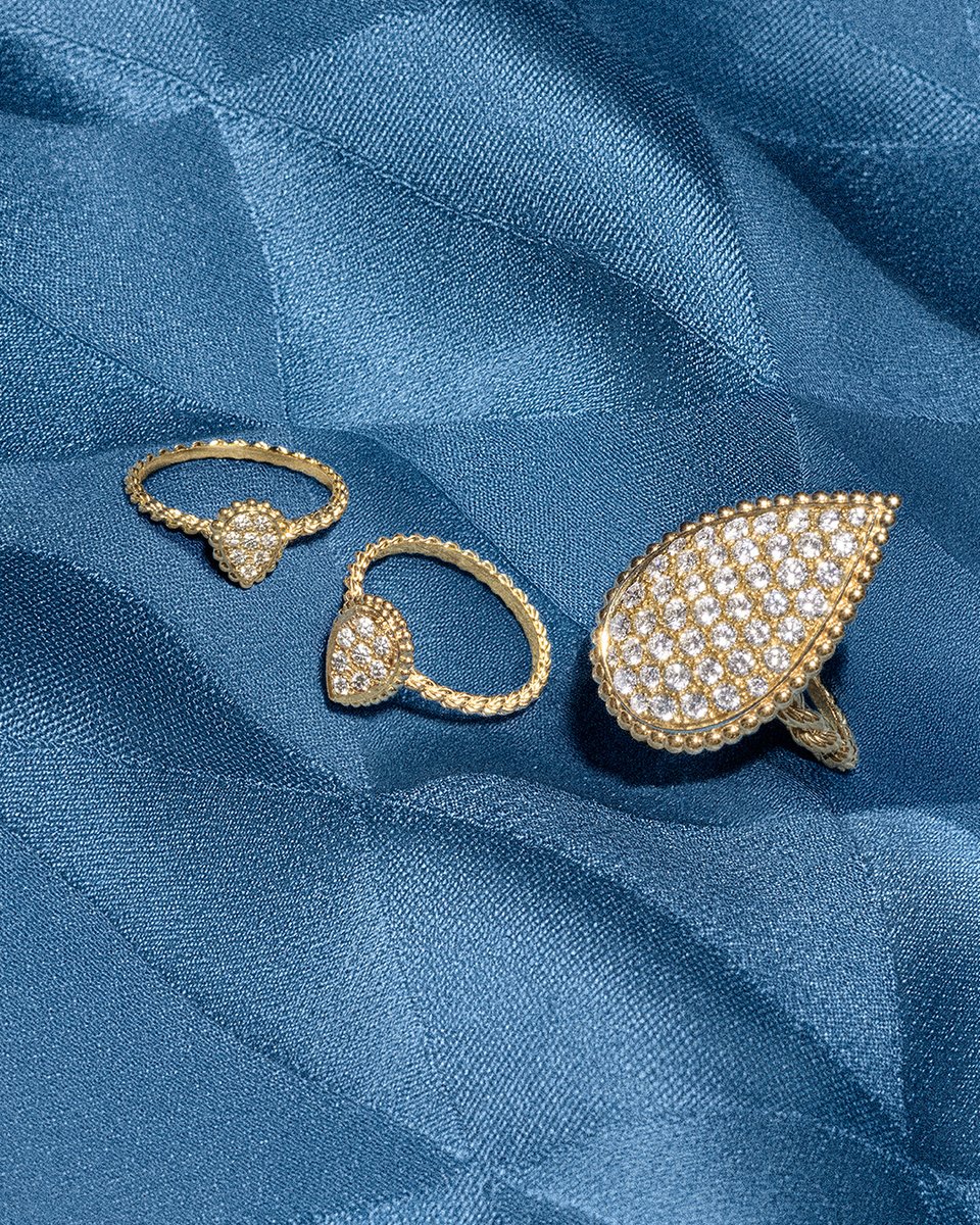 Boucheron's tweet photo. A drop paved with diamonds and adorned with gold beads, the inimitable signature of Serpent Bohème. From subtle to bold statement, it unfolds in infinite variations.

#Boucheron #SerpentBohème https://t.co/LpM38BE1Tq