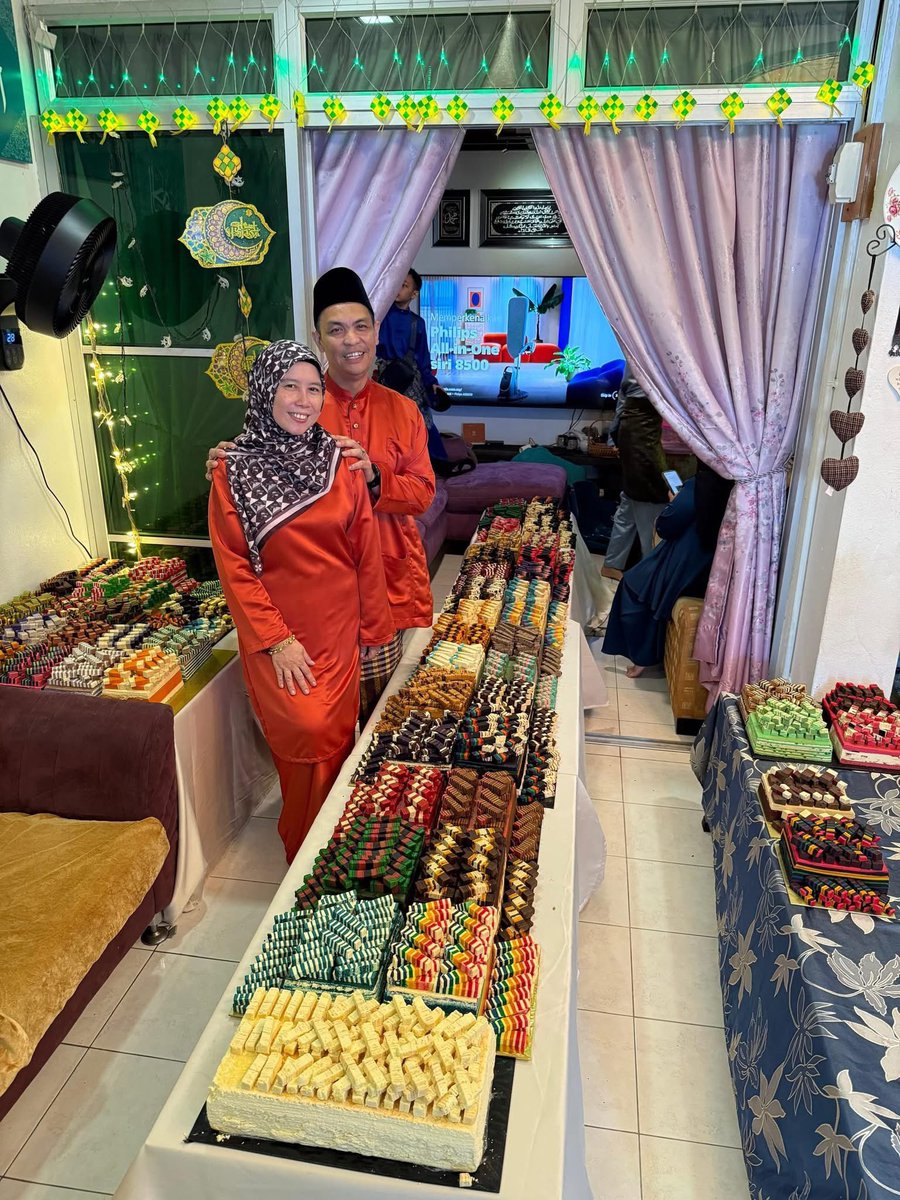 MalaysianFoods's tweet photo. Open House paling heaven!!!😍

Datang beraya sini, duduk lama lama pun ok. hehe https://t.co/oCiFGEo4yS