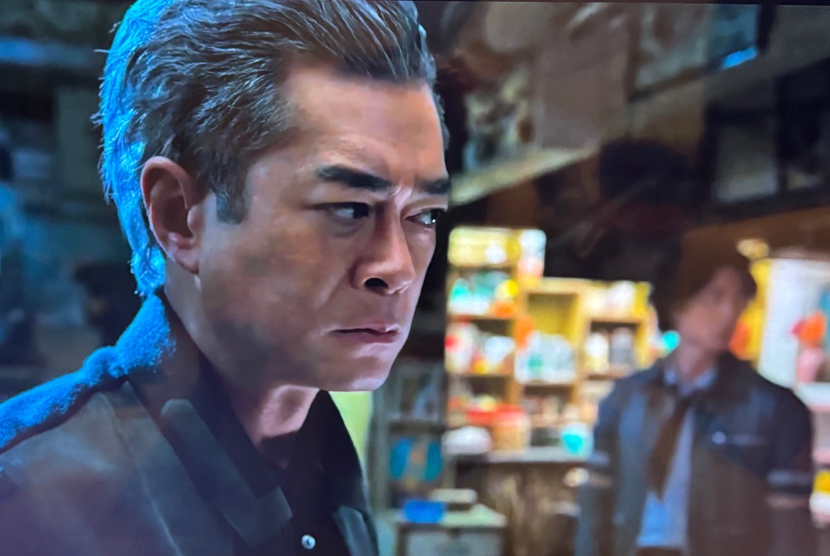mew_mango1022's tweet image. 洛軍の正体がバレて逃がそうとして闘ってる氷室での
龍捲風の目の演技に圧倒される。
目（眉毛も）だけで信一や阿七を静止したり、秋兄貴の
心の内を探ったり。
もちろん他にも沢山あるんだけど特にこのシーンが凄いと
思った。
#トワイライト・ウォリアーズ
#九龍城砦に集え
#古天樂