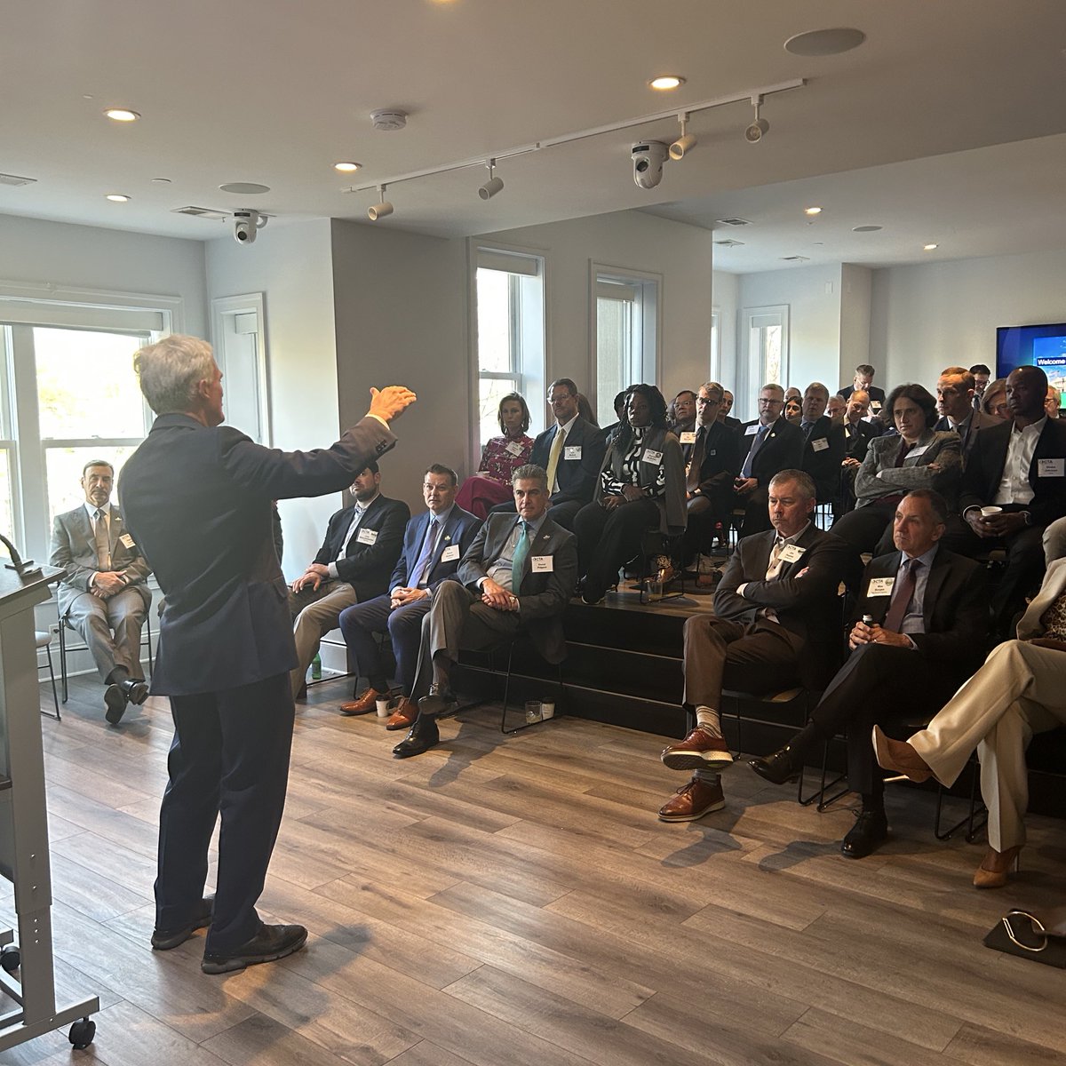 mpetricone's tweet image. “When we craft legislation you must make sure we are not hindering innovators and entrepreneurs - I cannot do my job unless I hear from all of you.” - CTA Digital Patriot Rep @boblatta kicks off CTA Lobby Day #CTATechWeek