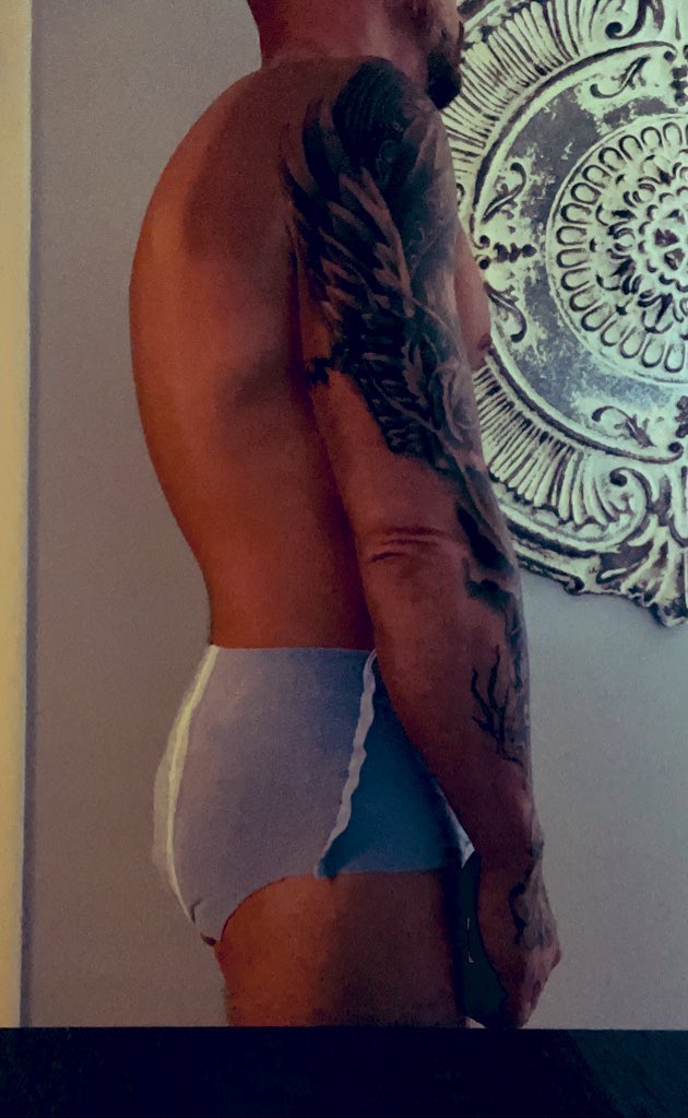 IHaze00's tweet photo. Effing love the new XXL’s!!!!!! Amazon had them to this little boy in less than a day. They fit so well and actually cover the booty 😝 https://t.co/h6pXSydBEe
