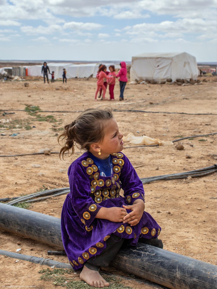 everydayrefugee's tweet photo. During the weekend, our team traveled to a tented settlement on the outskirts of Mafraq, Jordan, to deliver outfits and toys to Syrian refugee children, bringing smiles and joy. ‘Little Smiles’ our latest campaign, first stop Jordan. https://t.co/5x6zrrapA2 #everydayrefugees https://t.co/ToQRFV0Sby