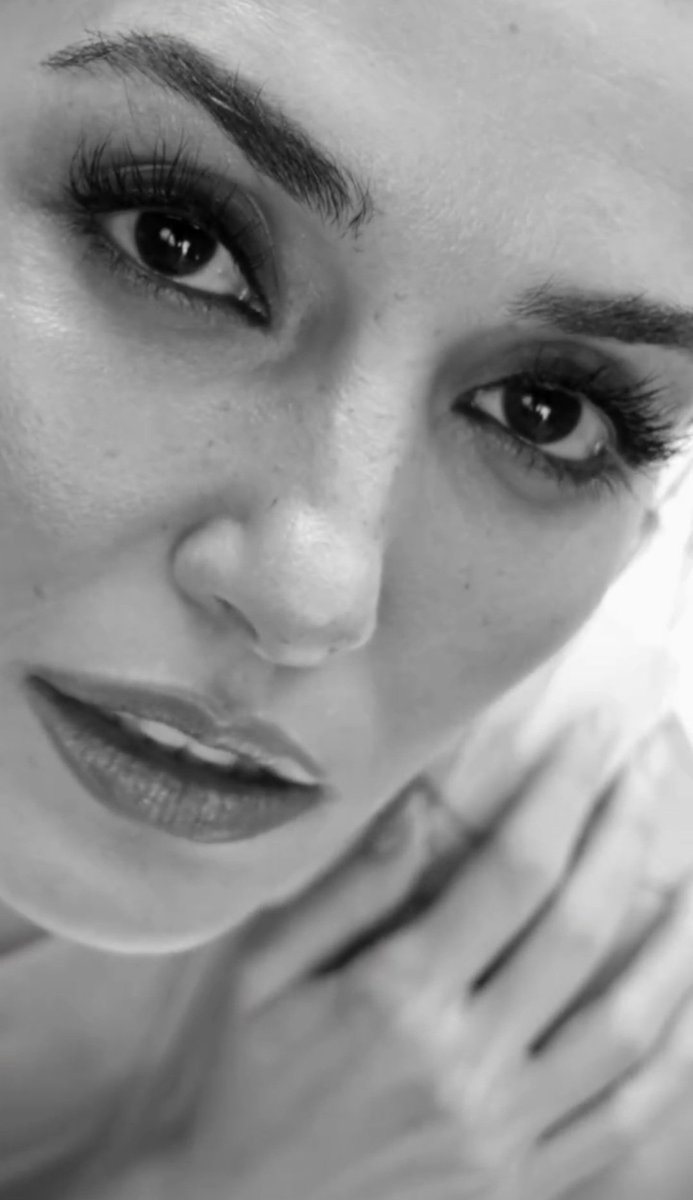 Annetta_1978's tweet photo. Magnetici ✨️ #HandeErçel https://t.co/UOWRgQ09ix