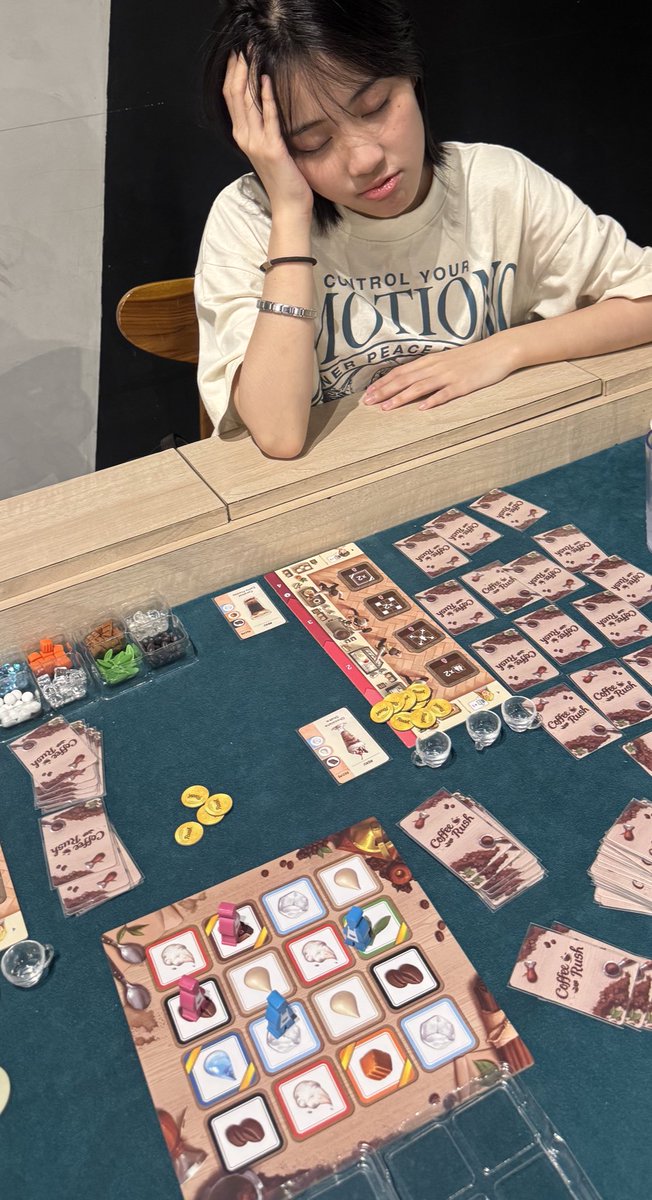 adek lagi main adekk #sELLAsa