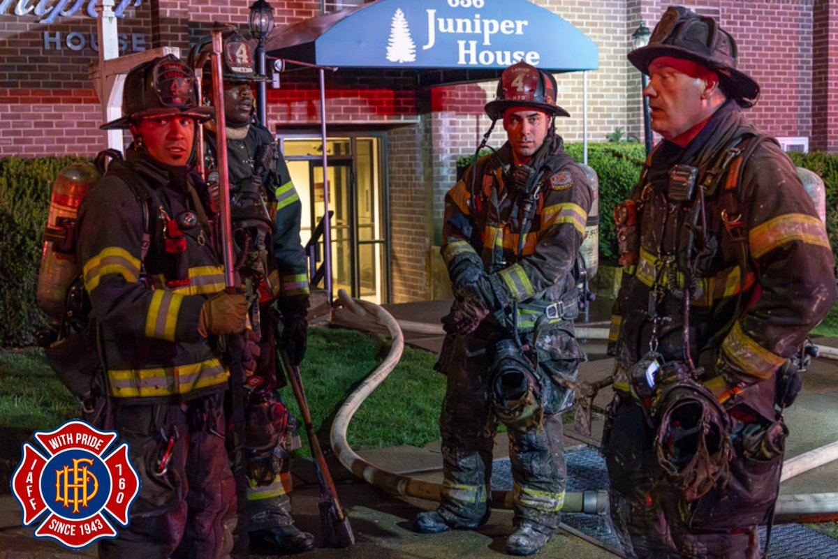 HartfordFire760's tweet photo. Our members operated last night at a #SecondAlarm fire in an apartment building on #ProspectAve in the city’s #WestEnd. Companies arrived to fire showing out a window of a top floor apartment and quickly attacked the flames. Our thoughts go out to everyone affected by this fire. https://t.co/eRawaycVgo