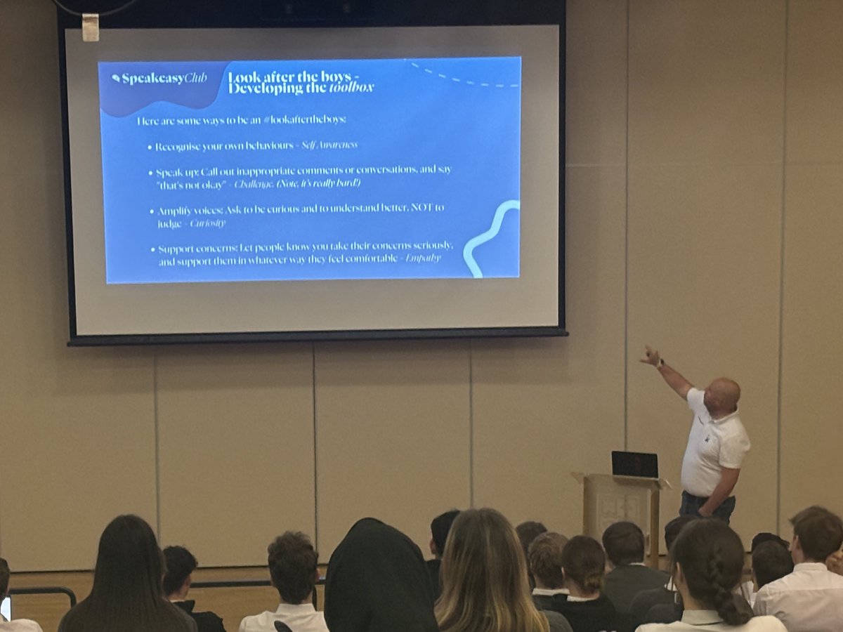 Massive thanks to Simon <a href="/SpeakeasyClub1/">Speakeasy Club 🐧</a> for speaking to some of our students this morning. Huge thanks too  to <a href="/CoganCoroAFC/">Cogan Coronation AFC</a> for funding a Speakeasy bench for us and also to our <a href="/stcyresfriends/">@FriendsofStCyres</a> supporters enabling us to purchase one too. <a href="/StCyresSchool/">St Cyres School</a>