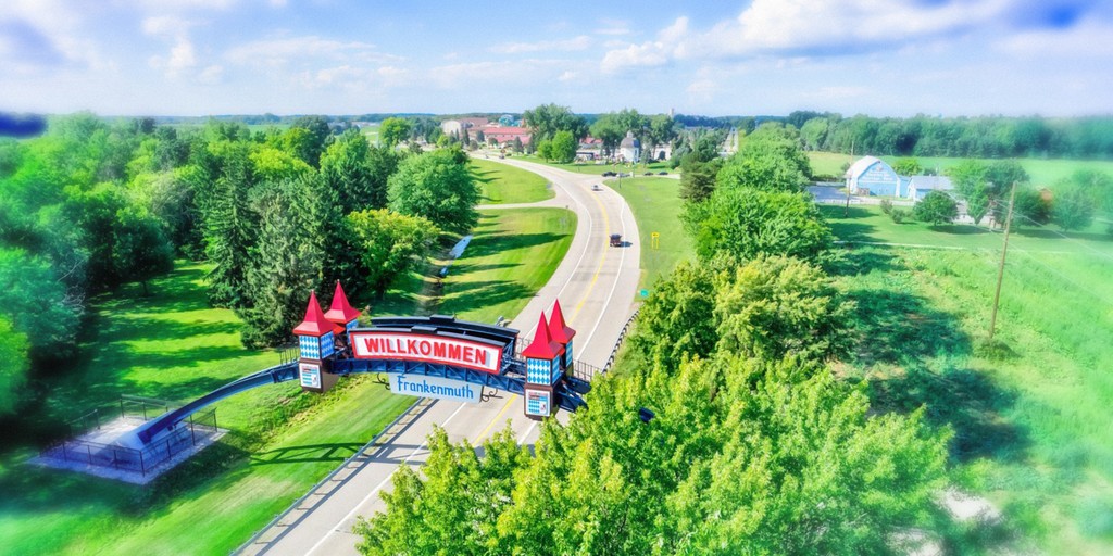 BlacksmithEXP's tweet photo. The beautiful town of #Frankenmuth #Michigan awaits for your friends and family to embark on during your next weekend adventure!
Learn more on our website at:
https://t.co/uqiWKyGWBr https://t.co/mXCxY96ldc