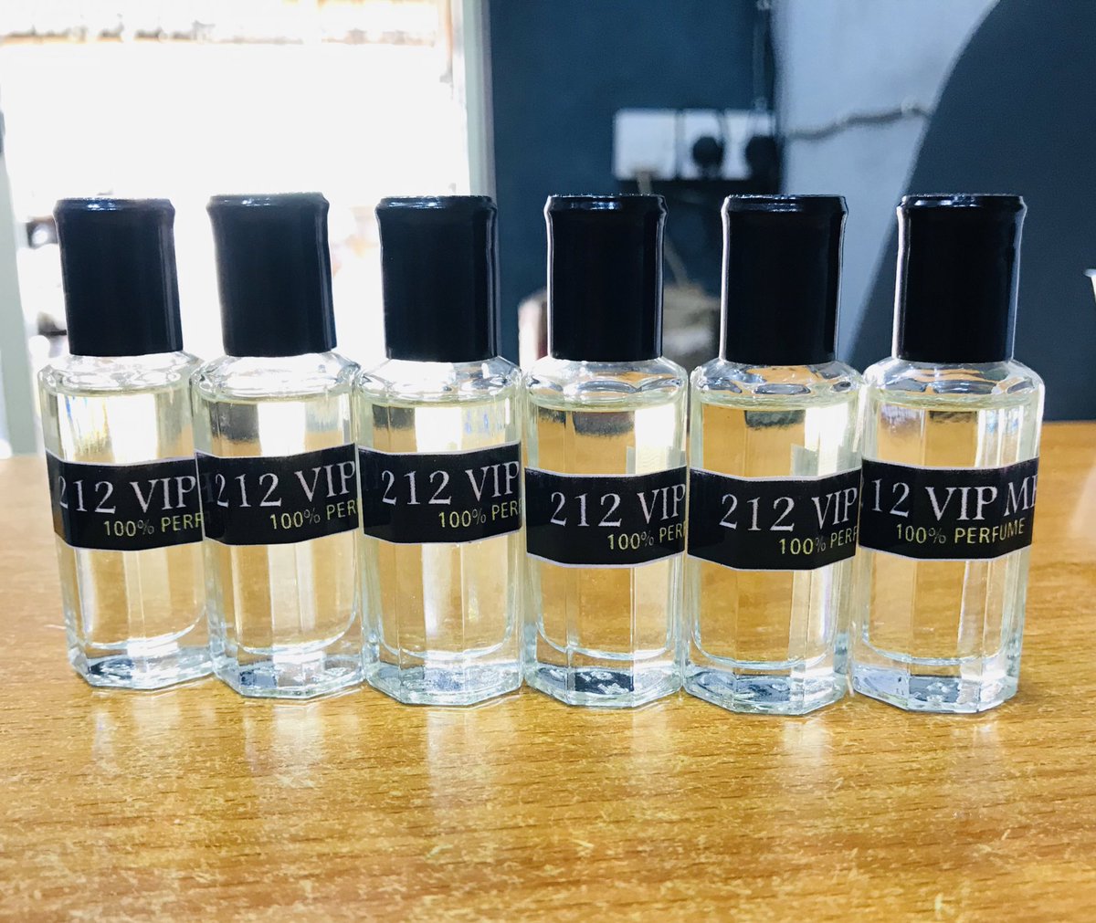 Hugo_Chiez's tweet photo. I’ve got more bottles of 212 VIP Men for the gents and Coconut Passion for the ladies. 

N3500 and N3000 respectively. 

In Lagos. 

Nationwide delivery options available. https://t.co/ttAPk8svQp