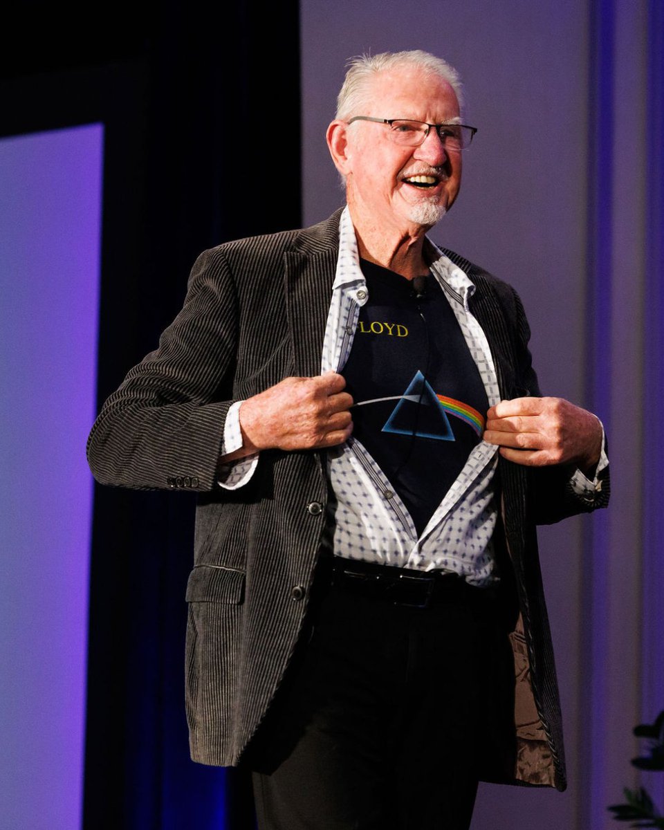 MWAA's tweet photo. Who is ready to find out who is our 2025 Keynote Speaker?! 

We are excited to bring an amazing speaker to this year’s conference. Our 2025 speaker will be one you won’t want to miss 😎

Comment below who you think it will be! https://t.co/wLgyKQlD9v