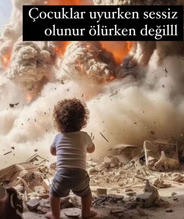GazzedeZulumVar's tweet photo. Hayvanlar öldürülüyor diye sokağa dökülen aktivistler, İranda bir hanımefendi öldü diye saçlarını kazıtıp dünyayı ayağa kaldıran ünlüler, Gazze'de soykırım yapılırken üç maymunları oynuyorlar...
#GazaNeedsBread https://t.co/dLCXMmROvq