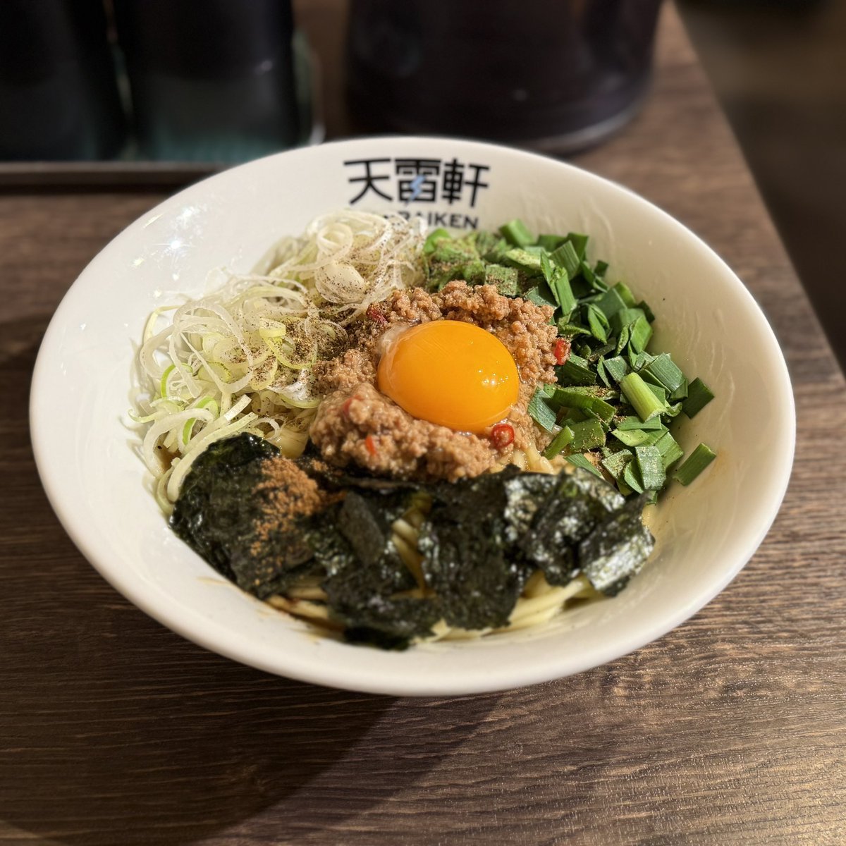 tak_ike's tweet photo. 琥珀醤油ラーメン＆台湾まぜそば、美味しかった〜🍜
5周年おめでとうございます㊗️
#天雷軒麹町店
#天雷軒 https://t.co/YoaSf8zIhy