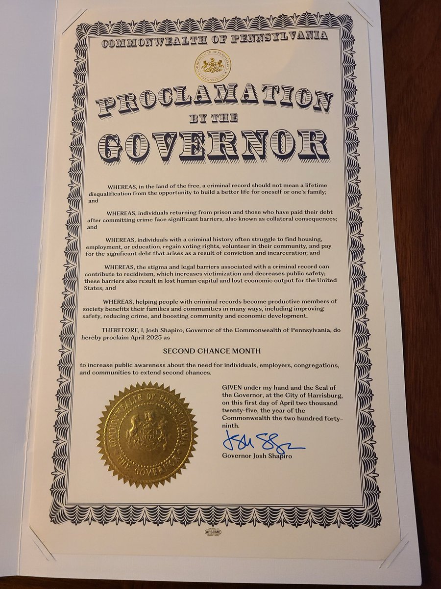 MargaretJo316's tweet photo. Whooo hooooo!!! Thank you ⁦@GovernorShapiro⁩ for declaring April as #SecondChanceMonth and thank you ⁦@prisonfellowshp⁩ for making it happen. #bethekey #secondchances https://t.co/QiP5dHUgZo