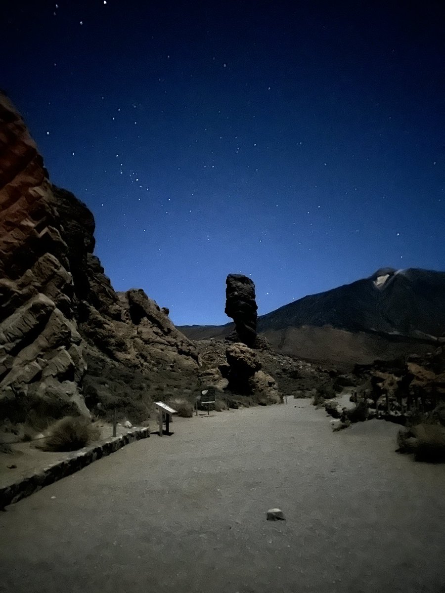 eric_rulinmusic's tweet image. A special night up Mt Teide last night 🤩