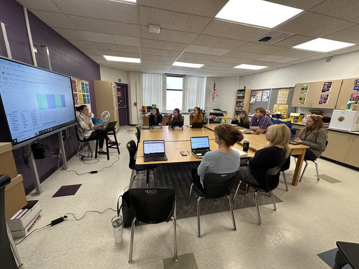 Holly Sidebottom tweet media