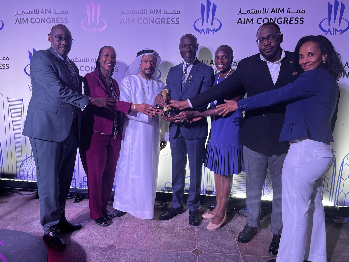 Uganda Wins Prestigious Investment Award in Abu Dhabi for Third Consecutive Year, The UNCCI VP Mr. Stephen Joseph Kalibbala was present representing
<a href="/UNCCI_UG/">UGANDA NATIONAL CHAMBER OF COMMERCE AND INDUSTRY</a>
with other delegates from <a href="/ugandainvest/">Uganda Investment Authority</a> 

For More Read : thenewzzone.com/uganda-wins-pr…

#UIA #UAE #UNCCI