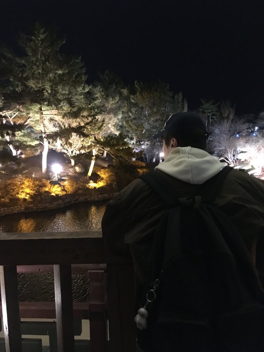 BAE173_member's tweet photo. [#유준]

😶✌🏻

#BAE173 #비에이이173
#YOOJUN https://t.co/RxPSIyGGsH