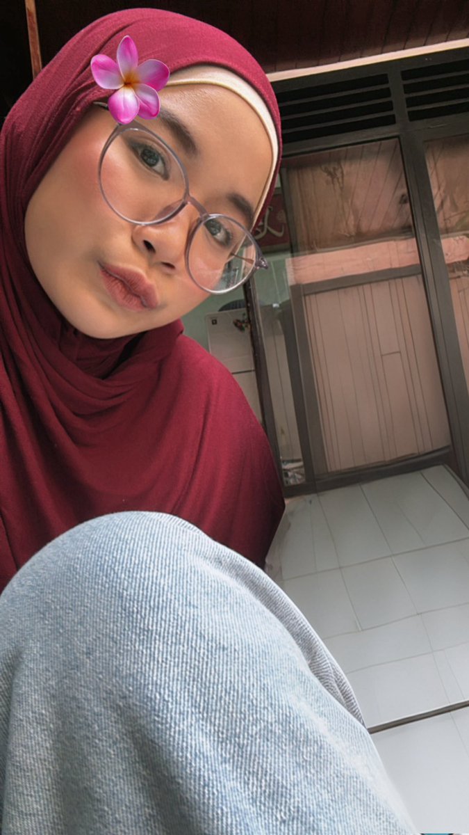 dumb4uu's tweet photo. got a pretty face                      pretty bf to🤍 https://t.co/o3luKdbP1V
